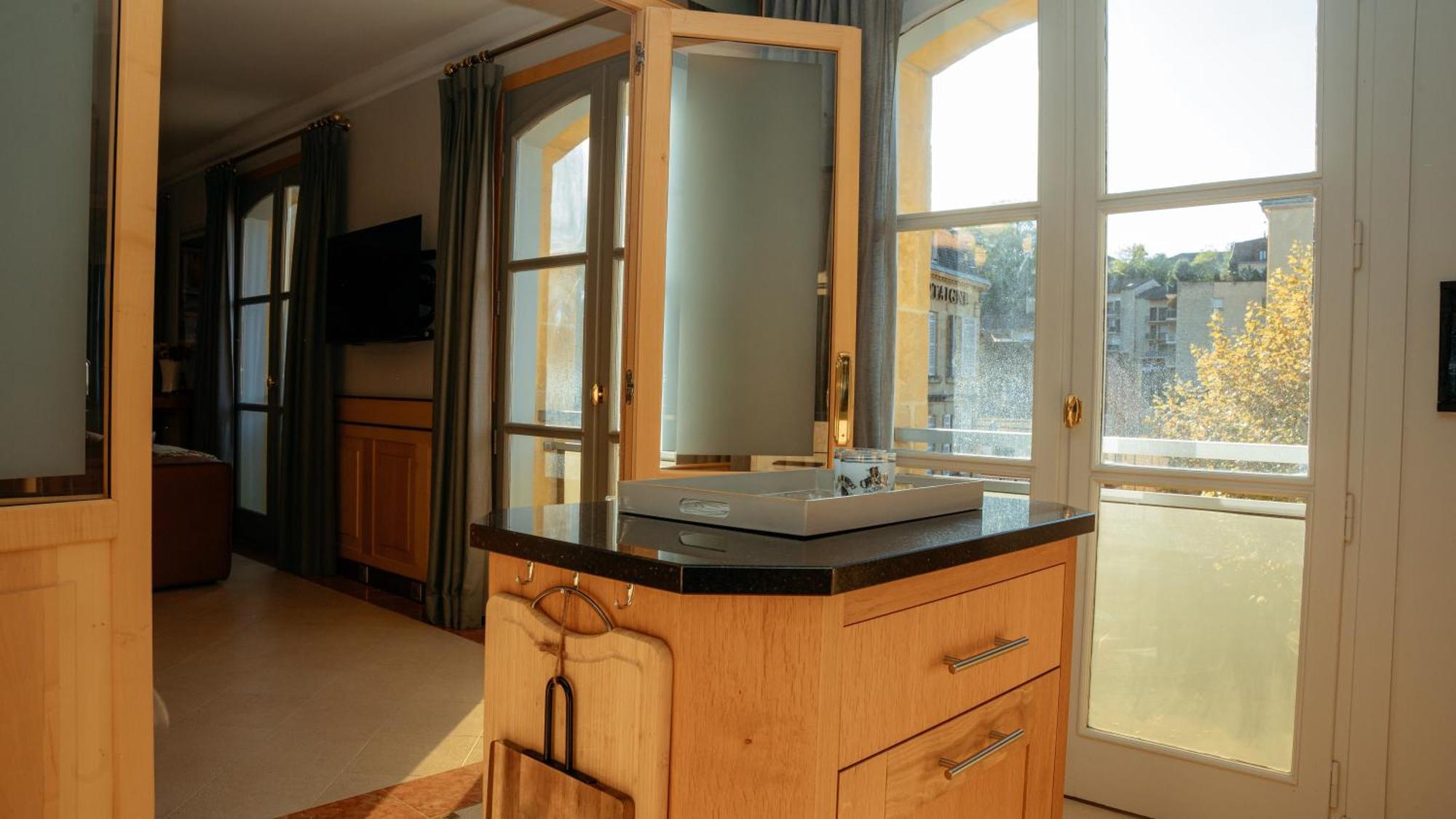 Superbe Appartement 132M2, Classe 5 Etoiles, Sarlat Centre Exterior photo